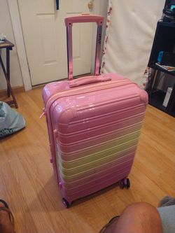 iFly - Pink Stand Size Suit Case