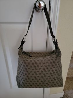 Dooney & Bourke