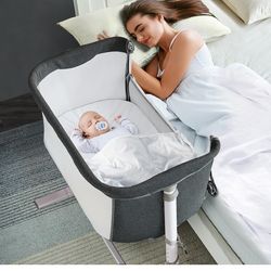 Like new gently used bassinet