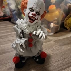 Pennywise Spirit Halloween Side Stepper