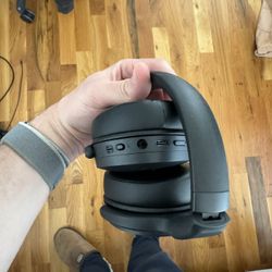Sennheiser Wireless Headphones