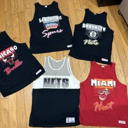 4 Mitchell and Ness Jerseys Large.   Bulls Miami Adidas Shirts Jacket Jerseys Vest Jordans Yankees Nets Mets Knicks Nike Weights Carhartt Patagonia