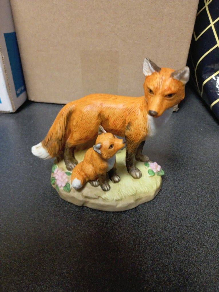 Vintage Mother Fox And Baby Very Good Condition And Clean