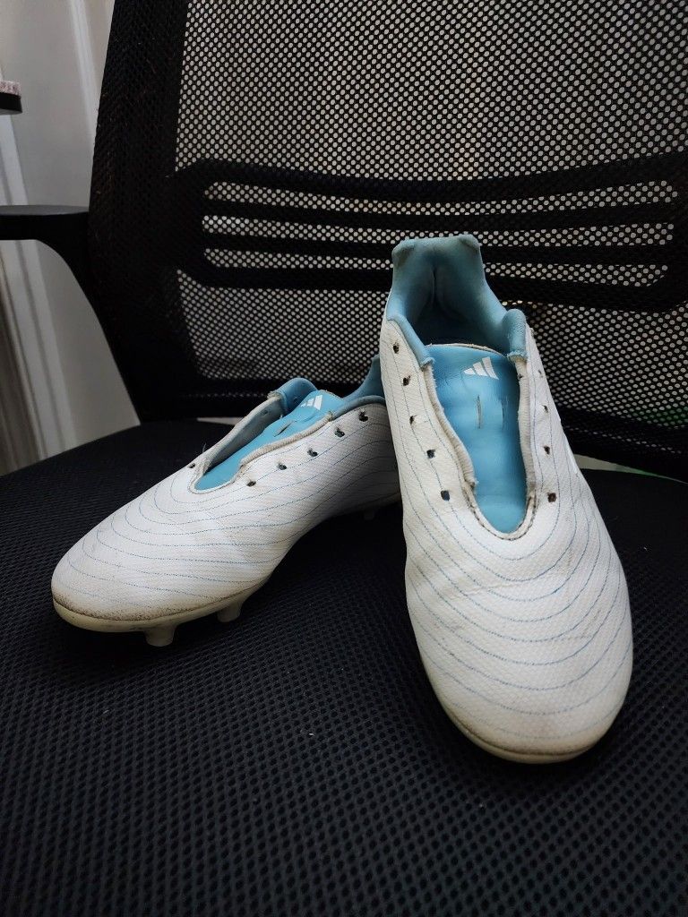 Used Size 6 Adidas Parley Soccer Cleats