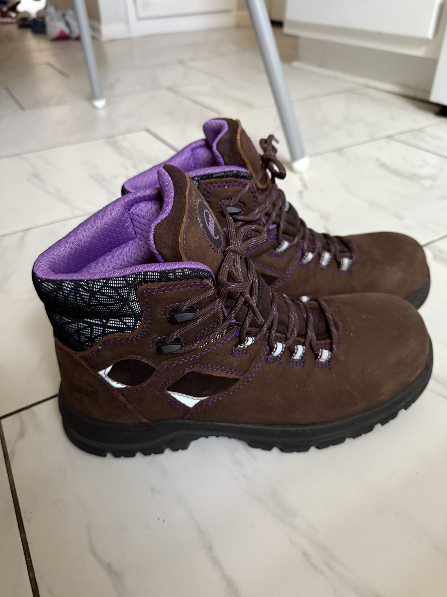Women’s Steel Toe Boots