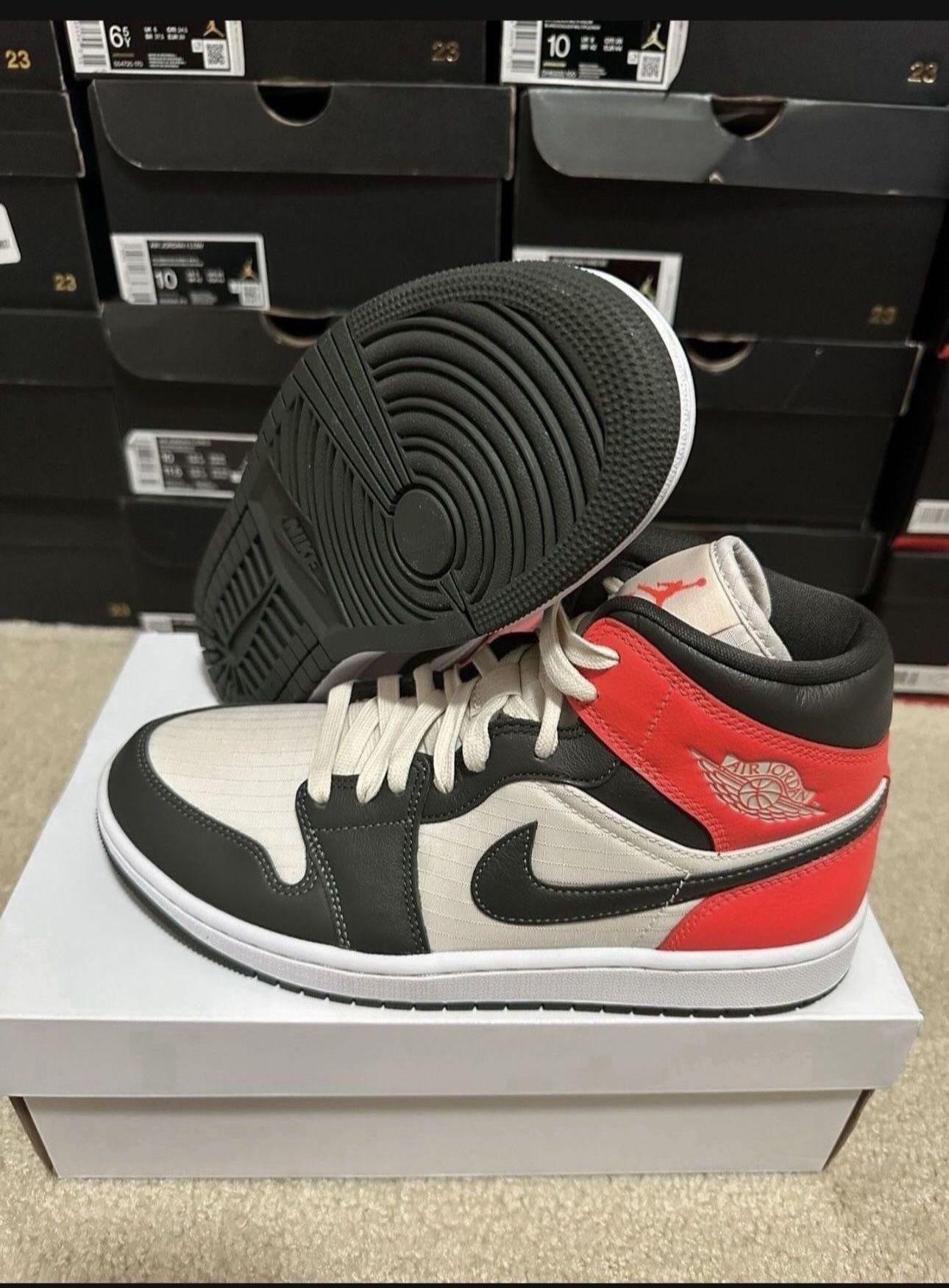 Nike Air Jordan 1 Mid SE Newsprint Red/White/Black DQ6078 100 Womens Size 9.5 / 8 Mens Brand New