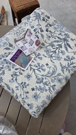 6x9 Washable Living Room Area Rug, Vintage Floral, Blue/Cream