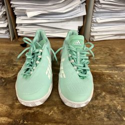 Adidas Barricade Size 8.5 (No Box) 