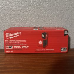Milwaukee M12 Paint & Detailing Color Match Light