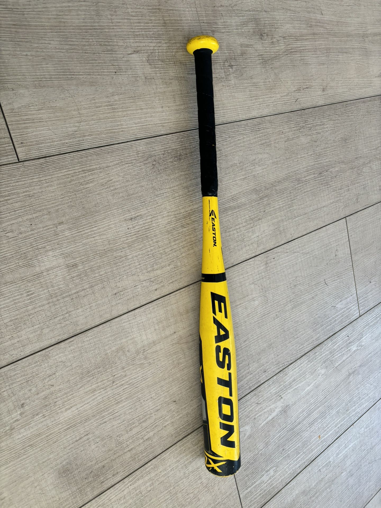 Used Easton  XL1  26" -10 Drop Youth League Bats
