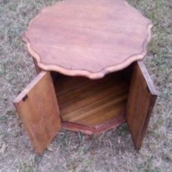 Octagon Styled Vintage End Table Cabinet With Two Doors And An Insert Adjustable To Three Different Heights Shelf