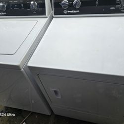 Speed Queen King Size Capacity And Heavy Duty Works Exelent 