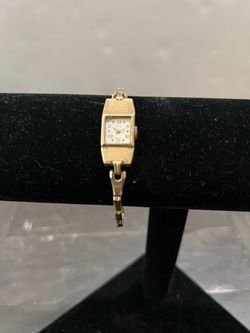 Vintage Homis rectangular wristwatch, requires Battery