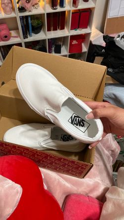 NEW WHITE VANS