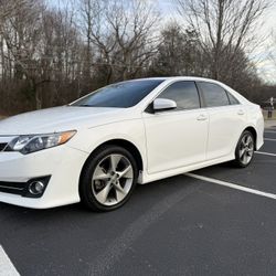 2014 Toyota Camry SE 