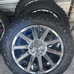 22x10 FUEL WHEELS & 35” NITTO TIRES 8x180 CHEVY GMC