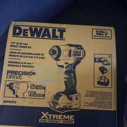 DEWALT Impact Driver Kit