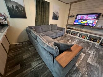 Sectional couch