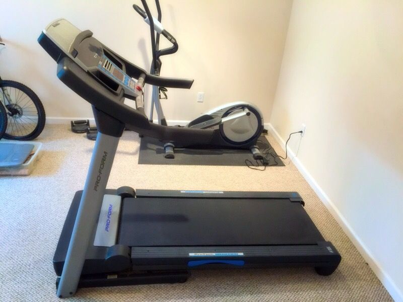 ProForm 695 LT Treadmill- Like New!