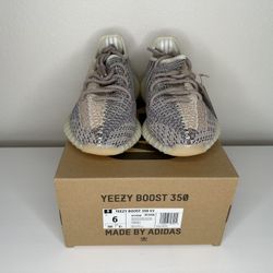 YEEZY 350 V2 ASH PEARL DS NEW SIZE 6 