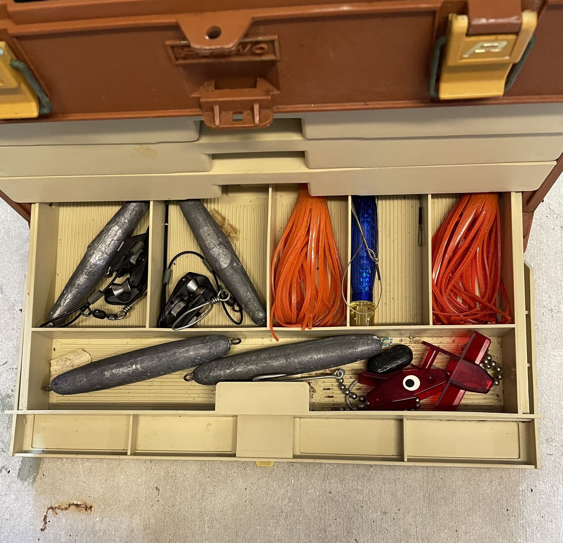 Kids fishing tackle box for Sale in Miami, FL - OfferUp