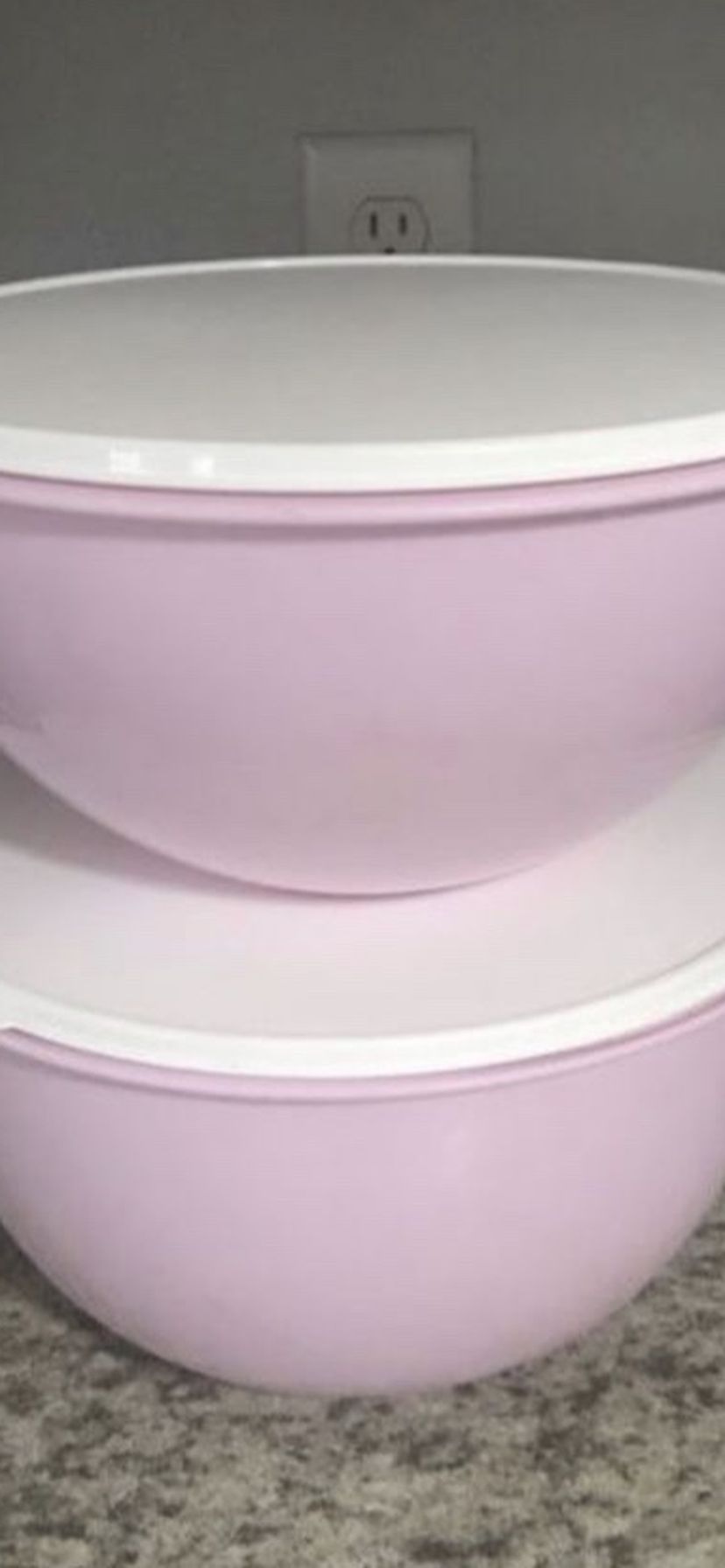Tupperware Mixing Bowl 7.8 And 10 Liter