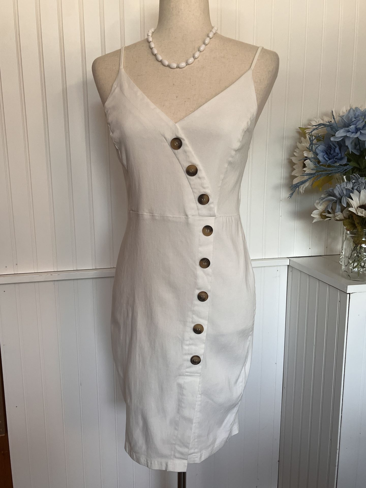 Trendy White Button Accent Summer Dress