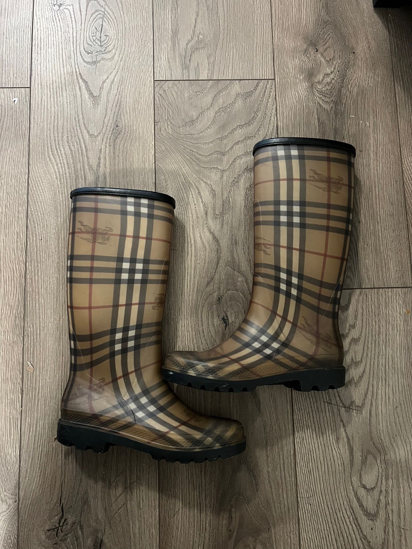 Burberry Rain Boots - Good Condition