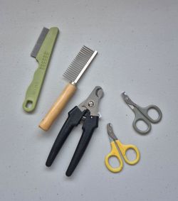 Pet grooming supplies