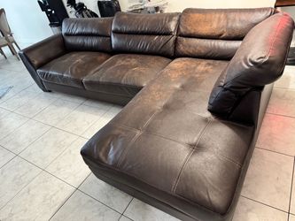 Couch **FREE** must come to pick up