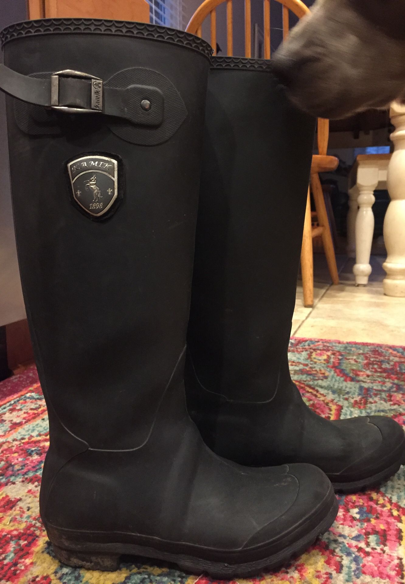 Women’s KAMIK rubber boots size 6