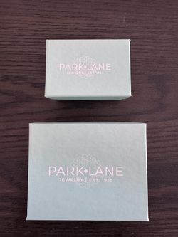 Park Lane Jewelry - Black/Gold Lana Necklace & Earrings