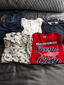 4 XXL Shirts and 1 XXL hoodie for $6