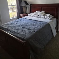 Queen size bedroom set
