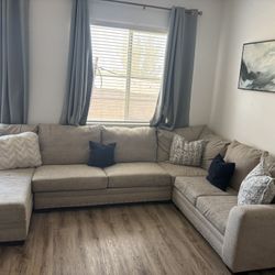 Sectional Couch 
