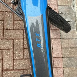 Brand New Giant ATX 27.5 Mountain Bike.