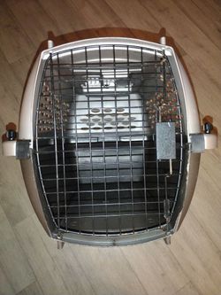 Plastic Portable Pet Carrier