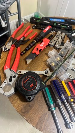 Multi-hands-tools