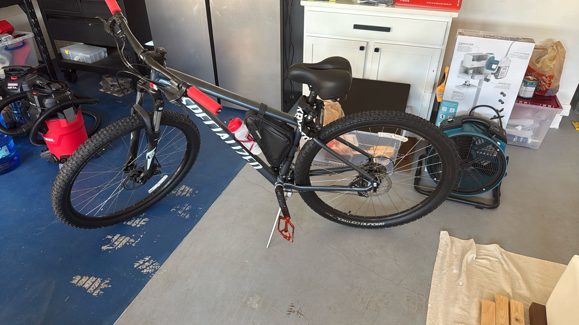 Specialized Mountain Bike