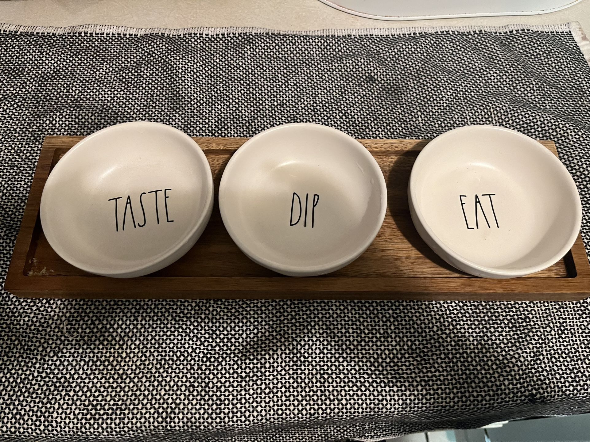 Rae Dunn Taste, Dip Eat Tray