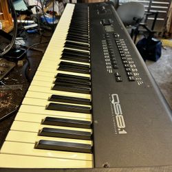 Alesis QS8.1 Keyboard Synthesizer Workstation 88