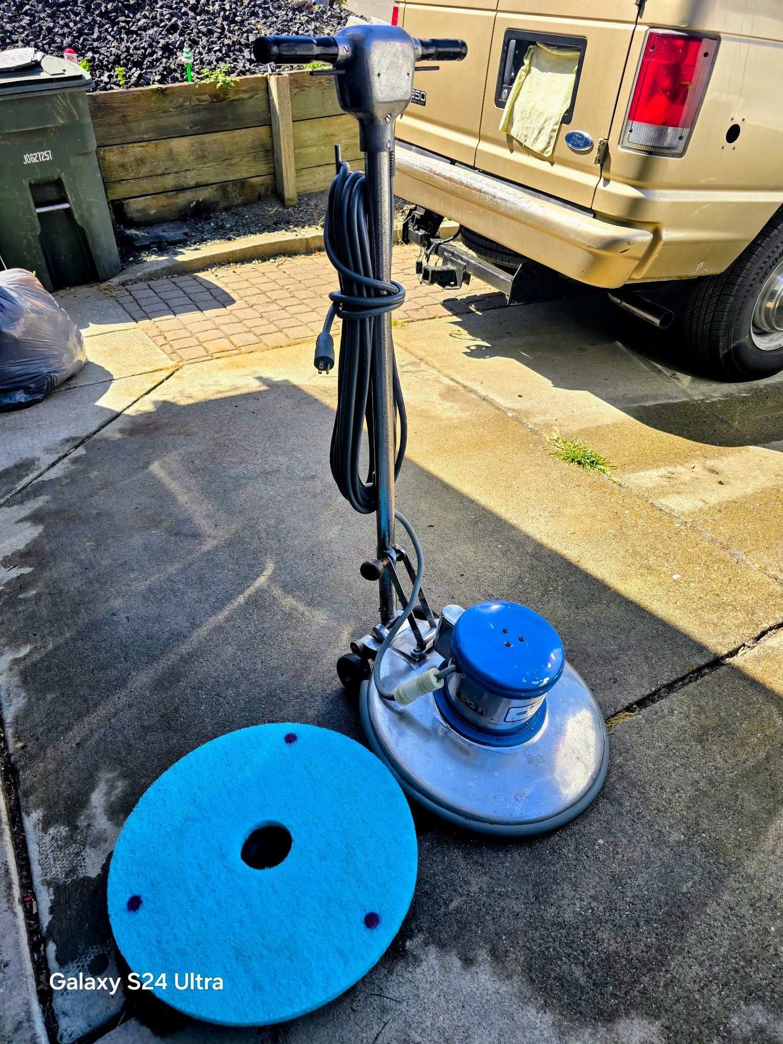 Low Speed Floor Scrubber Machine