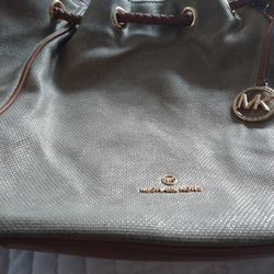 Michael Kors Large Tote (New With Tags) 298$ Retail