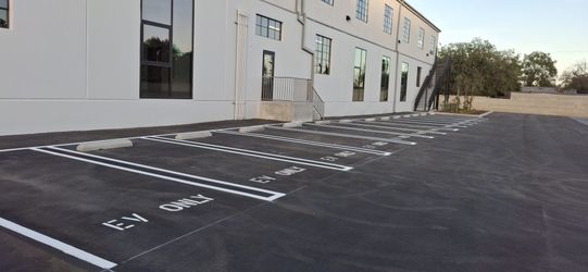 Sealcoating And Striping