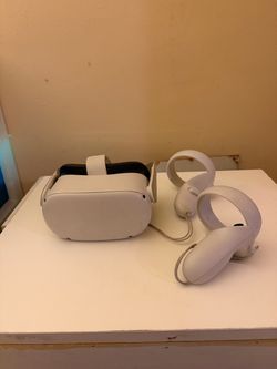 Meta Quest 2 VR Headset + Controllers – Clean & Tested
