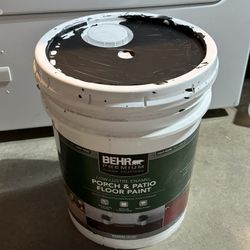Behr premium 5 gallon Dark black Low Luster Interior/Exterior Porch and Patio Floor Paint  
