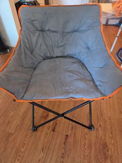NEW COMFY   FOLDING CHAIR