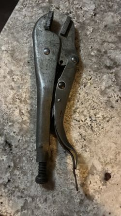 Lock pliers