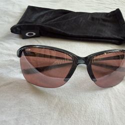 New Oakley women sunglasses;  Unstoppable