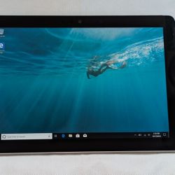 NICE MICROSOFT SURFACE GO  WINDOWS 10 TABLET 64GB STORAGE 4GB RAM